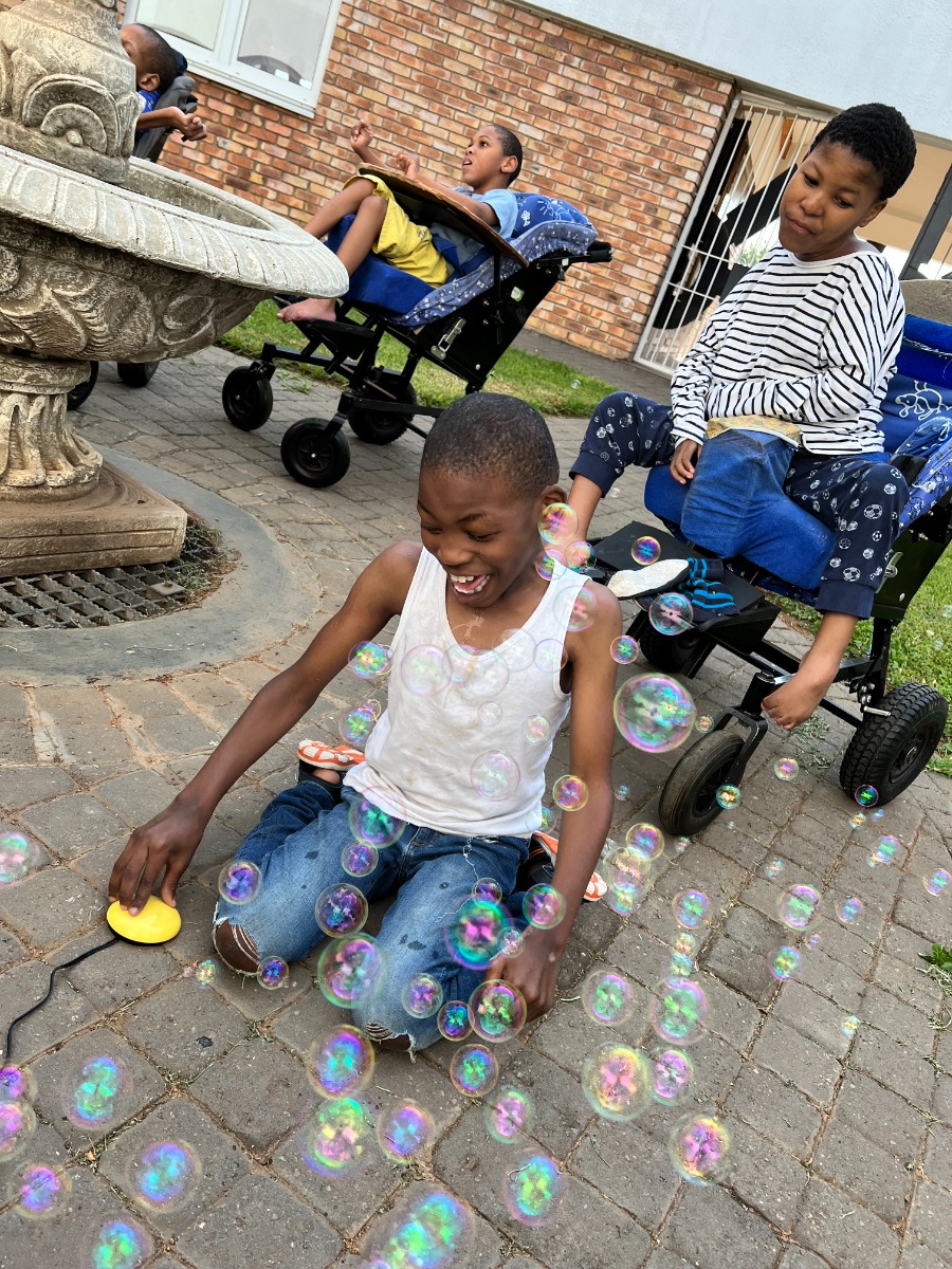 children and bubbles